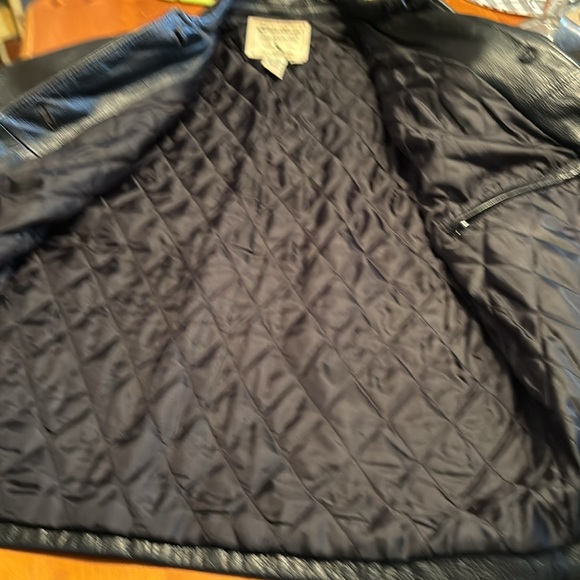 Eddie Bauer Leather Jacket - Picture 6 of 7